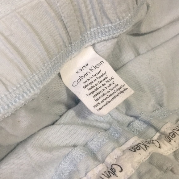 Bundle of Calvin Klein sleep/lounge wear - Picture 15 of 16
